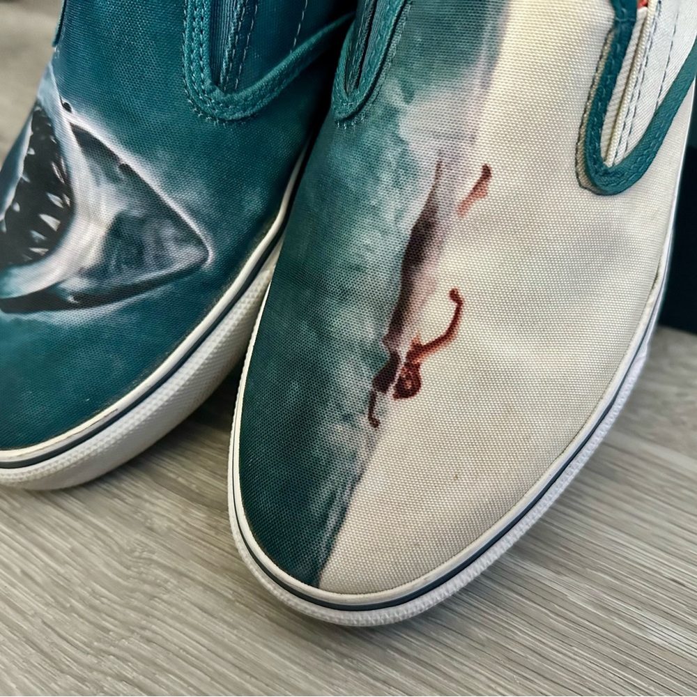 Sperry X Jaws 40th Anniversary Shark Attack Slip On - Picture 5 of 11